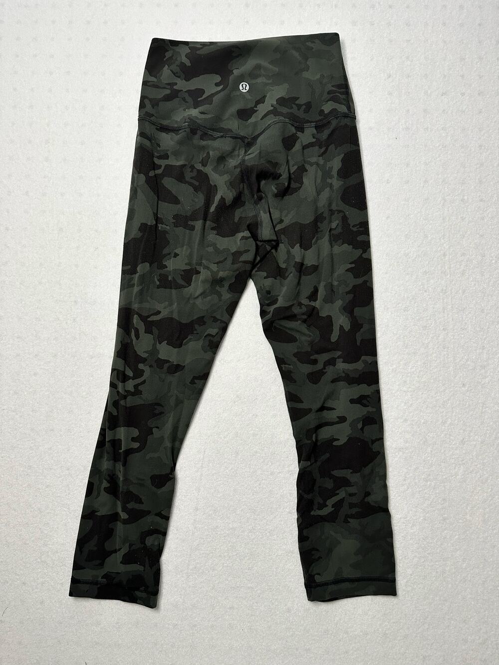 Lululemon Align Cropped Leggings Women’s Size 4 Camo